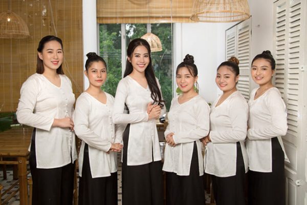 ao ba ba dong phuc nhan vien nha hang chay