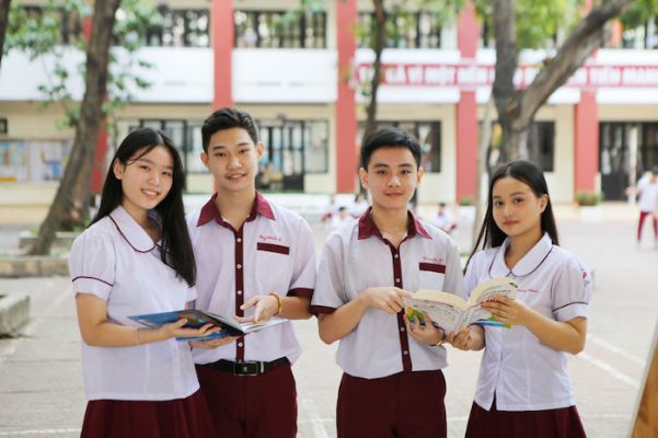 dong phuc hoc sinh cap 2