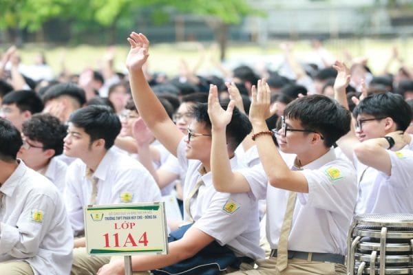 Dong phuc hoc sinh 62 1